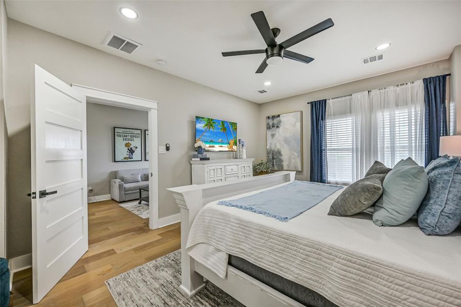 Furnished interior view inside a new home in , Galveston (Image 37). Furnished interior view inside a new home in , Galveston (Image 37).