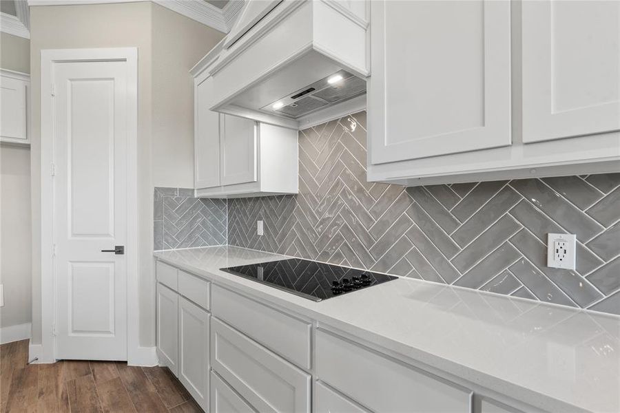 Furnished interior view inside a new home in Crystal Springs Estates, Alvarado (Image 35).