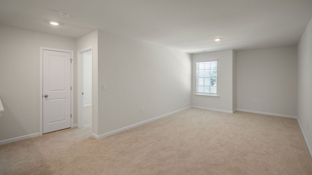 Spacious, unfurnished interior of a new home in Bryson Park, Lexington (Image 16).