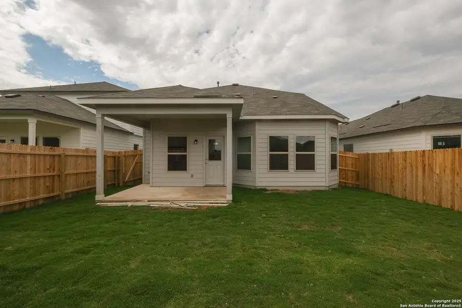 Exterior details and patio area of a home in Winding Brook, San Antonio (Image 3). Exterior details and patio area of a home in Winding Brook, San Antonio (Image 3).