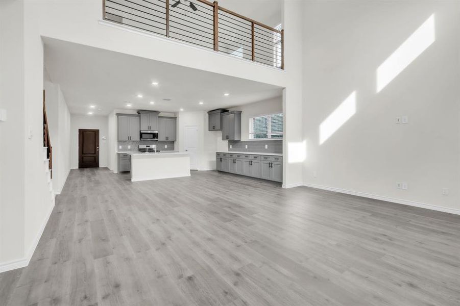 Spacious, unfurnished interior of a new home in The Landing at Hidden Lakes, McKinney (Image 22). Spacious, unfurnished interior of a new home in The Landing at Hidden Lakes, McKinney (Image 22).