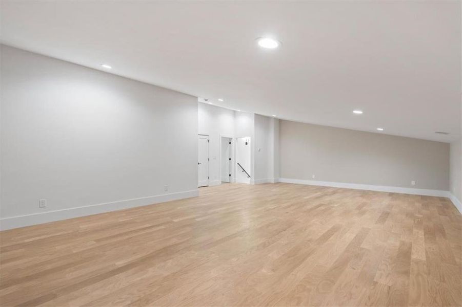 Spacious, unfurnished interior of a new home in , Bremen (Image 54).