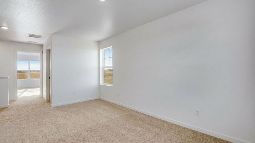 Spacious, unfurnished interior of a new home in Silver Peaks, Lochbuie (Image 25).