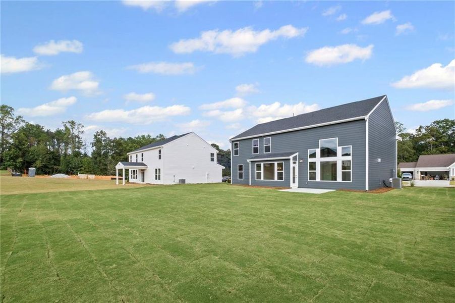 Exterior details and patio area of a home in Pickens Bluff, Hiram (Image 4).