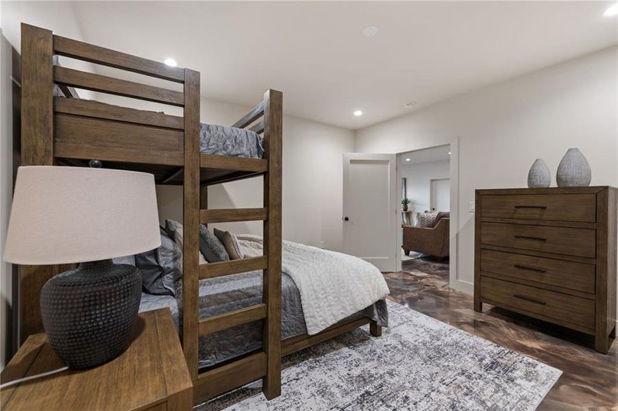 Image 47 of a home in .