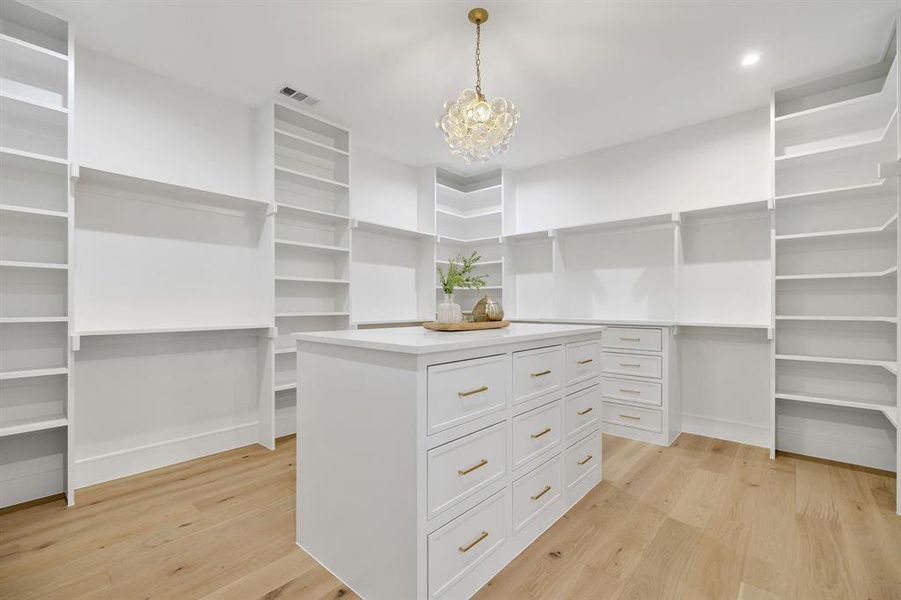 Furnished interior view inside a new home in , Dallas (Image 16).