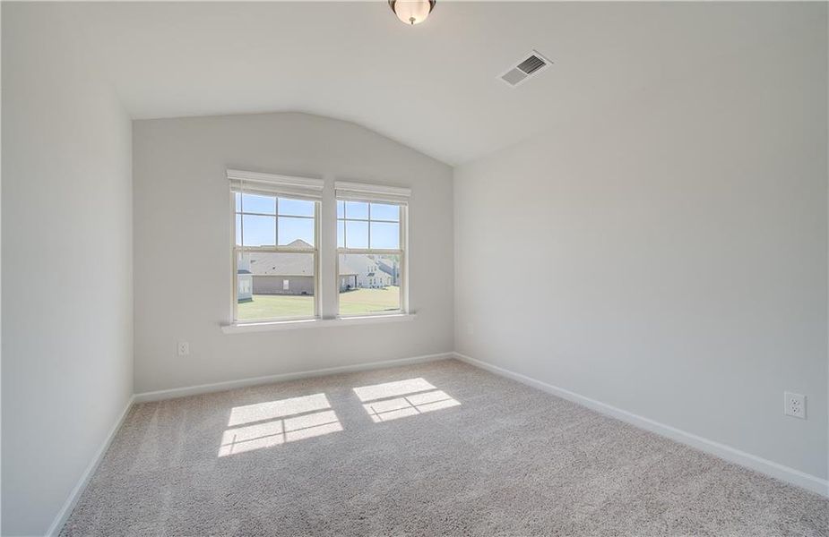 Spacious, unfurnished interior of a new home in Kingston, Locust Grove (Image 9).