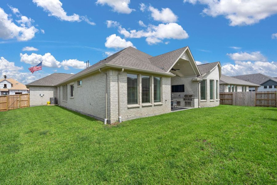 Image 18 of a home in Coastal Point. Image 18 of a home in Coastal Point.