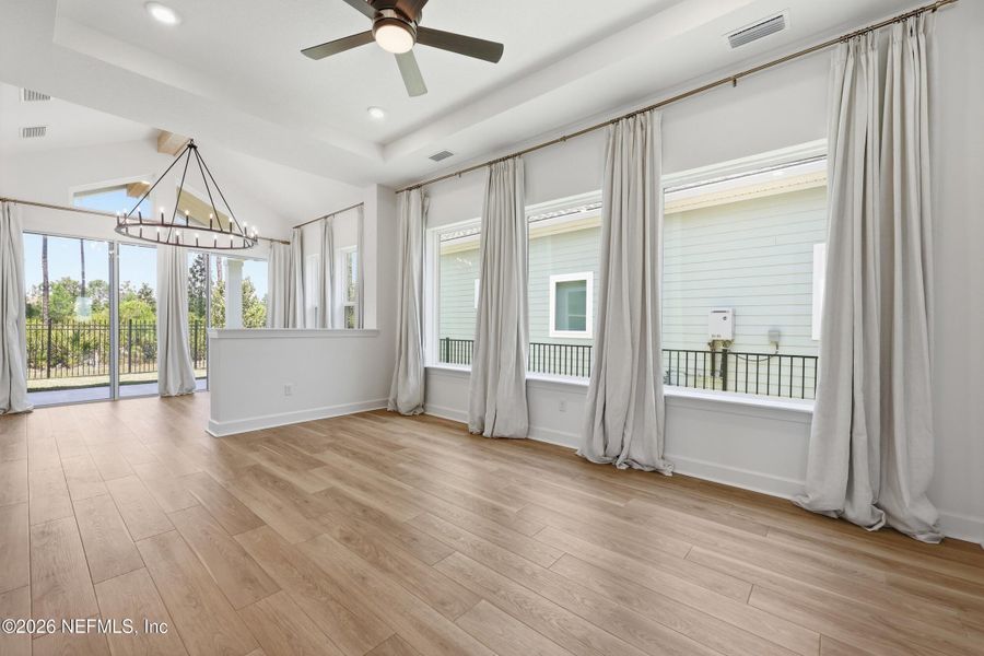 Spacious, unfurnished interior of a new home in Crosswinds 40’, Ponte Vedra (Image 37).