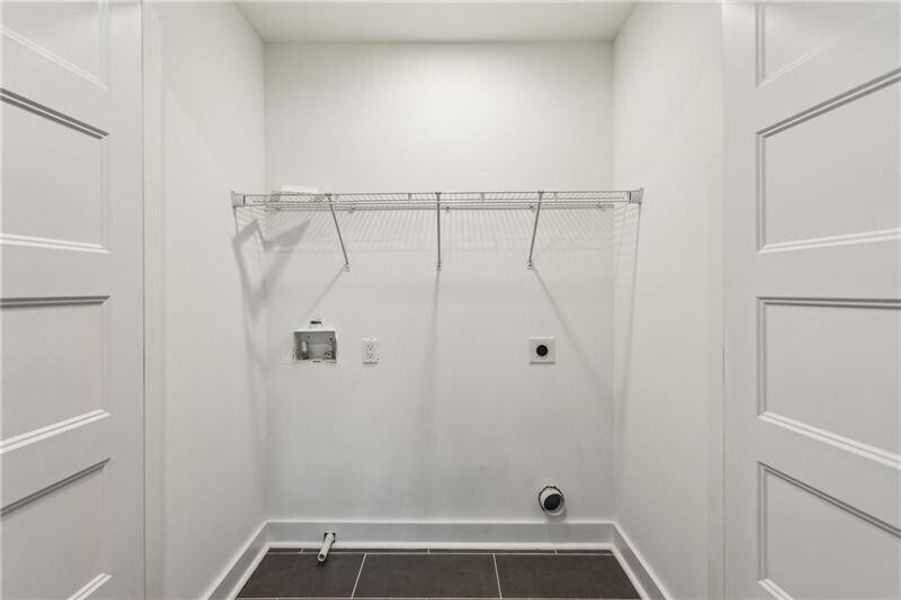 Spacious, unfurnished interior of a new home in , Atlanta (Image 21).