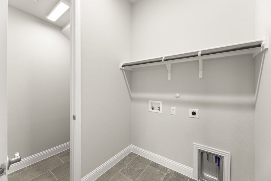 Spacious, unfurnished interior of a new home in Providence Cove, McKinney (Image 28). Spacious, unfurnished interior of a new home in Providence Cove, McKinney (Image 28).