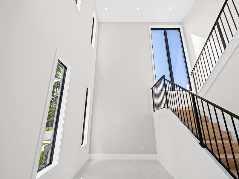 Spacious, unfurnished interior of a new home in , Fort Lauderdale (Image 19). Spacious, unfurnished interior of a new home in , Fort Lauderdale (Image 19).