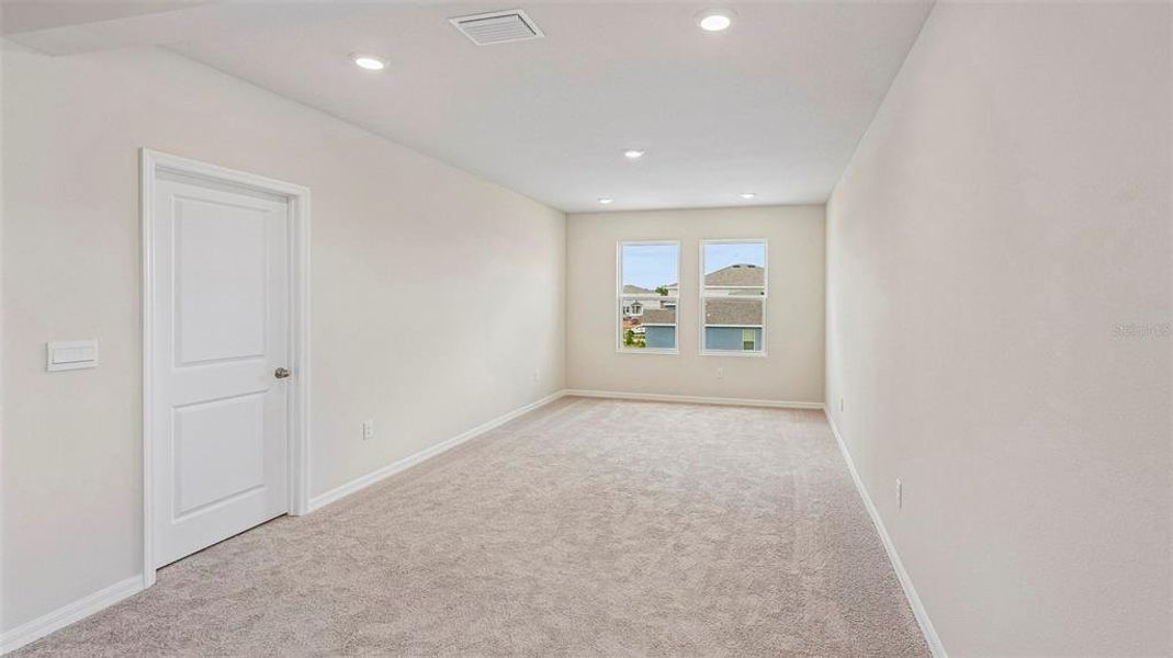 Spacious, unfurnished interior of a new home in Legacy Preserve, Parrish (Image 28). Spacious, unfurnished interior of a new home in Legacy Preserve, Parrish (Image 28).