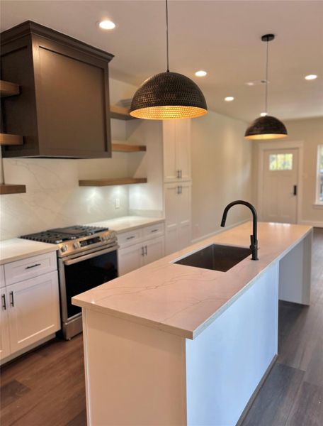 Furnished interior view inside a new home in , Dickinson (Image 7).