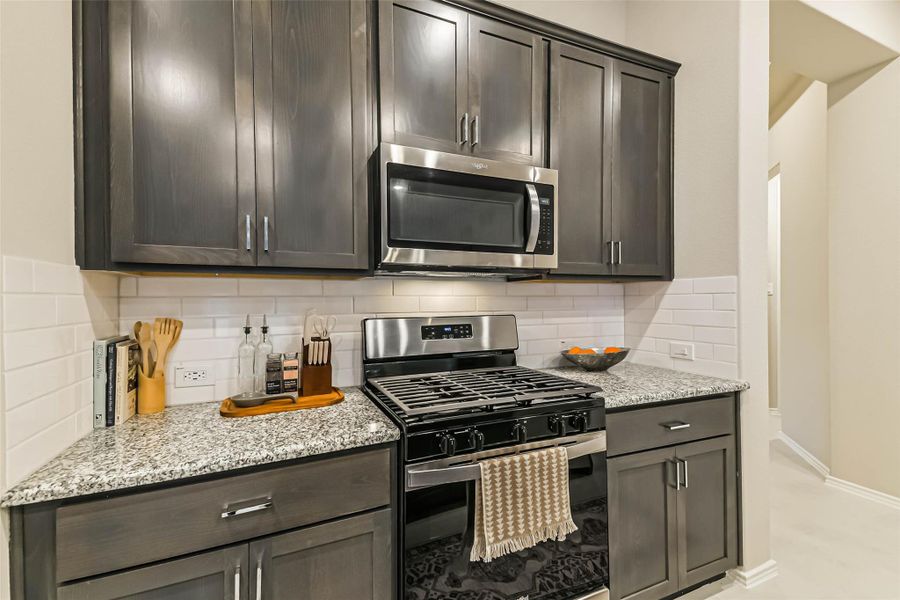 Furnished interior view inside a new home in Escondido 45', Magnolia (Image 10).