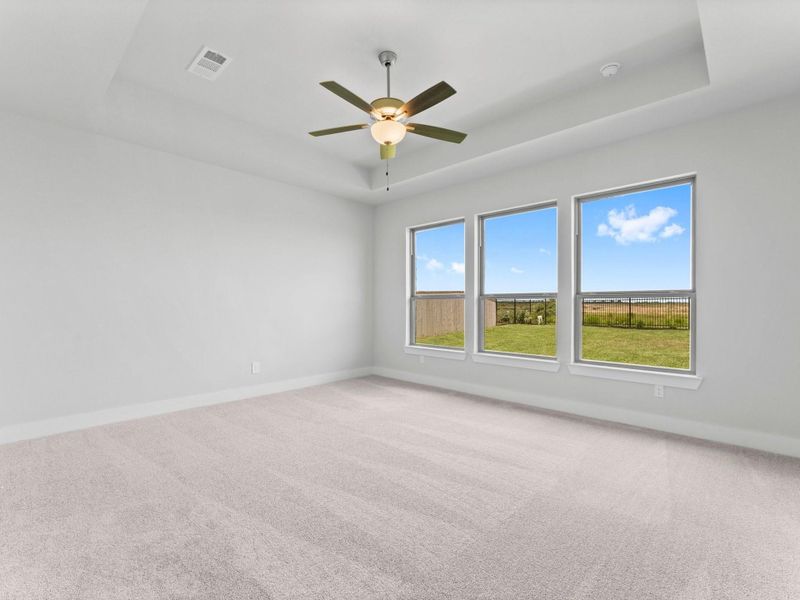 Spacious, unfurnished interior of a new home in The Grand Prairie 60’s, Hockley (Image 19).