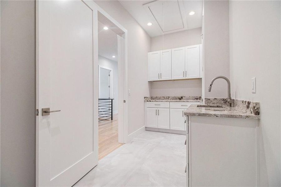 Furnished interior view inside a new home in , Alpharetta (Image 15).