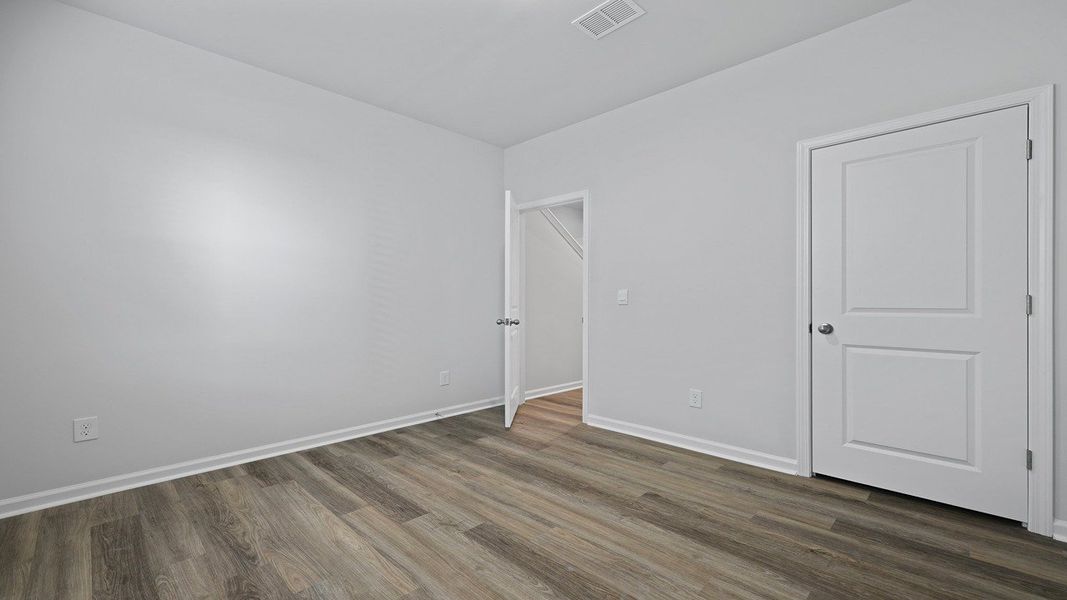 Spacious, unfurnished interior of a new home in Sheep Island, Summerville (Image 12). Spacious, unfurnished interior of a new home in Sheep Island, Summerville (Image 12).