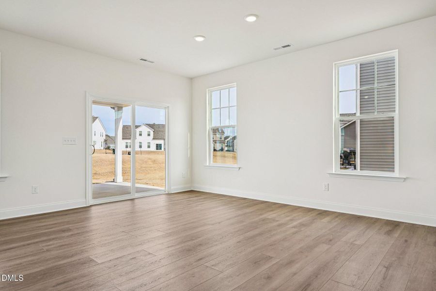 10-web-or-mls-Channel Drop Lp-S3001-010