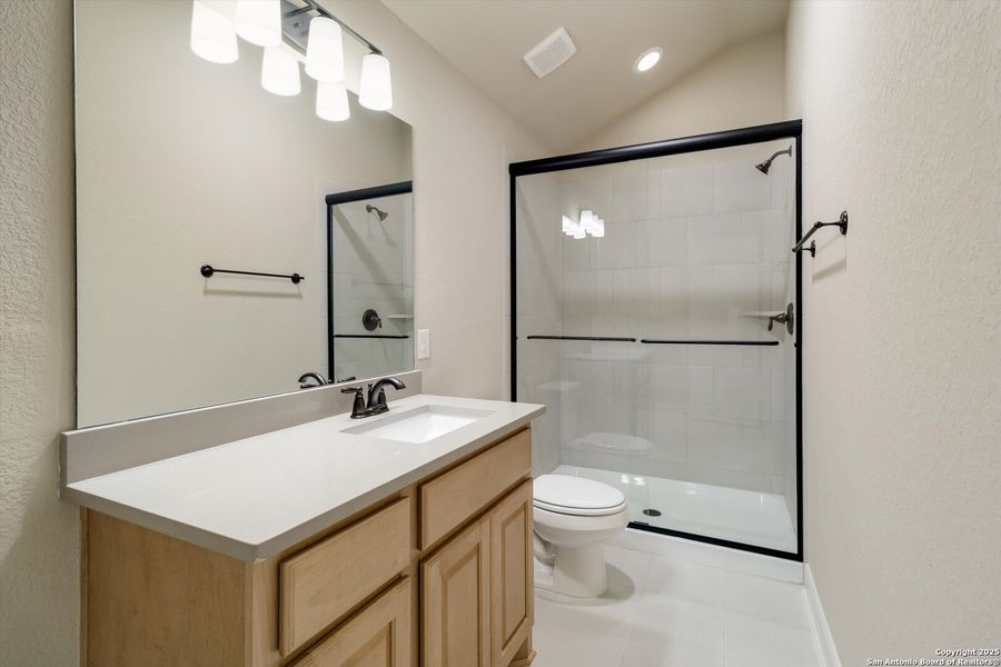 Furnished interior view inside a new home in Johnson Ranch, Bulverde (Image 9).