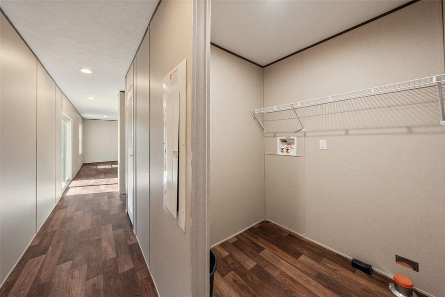 Large laundry room Large laundry room