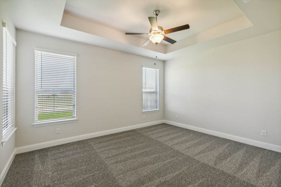 Spacious, unfurnished interior of a new home in Oaks of North Grove, Waxahachie (Image 36).