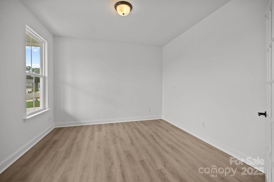 Spacious, unfurnished interior of a new home in Lakeside Glen, York (Image 14). Spacious, unfurnished interior of a new home in Lakeside Glen, York (Image 14).