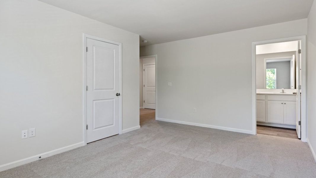 Spacious, unfurnished interior of a new home in The Townes at Martin Farms, Aberdeen (Image 16).