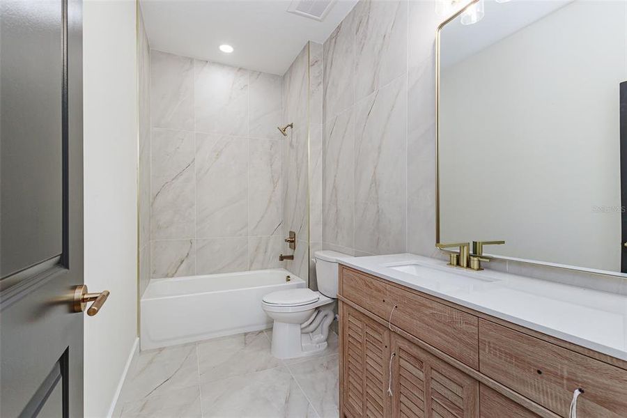 Furnished interior view inside a new home in , Tampa (Image 7).