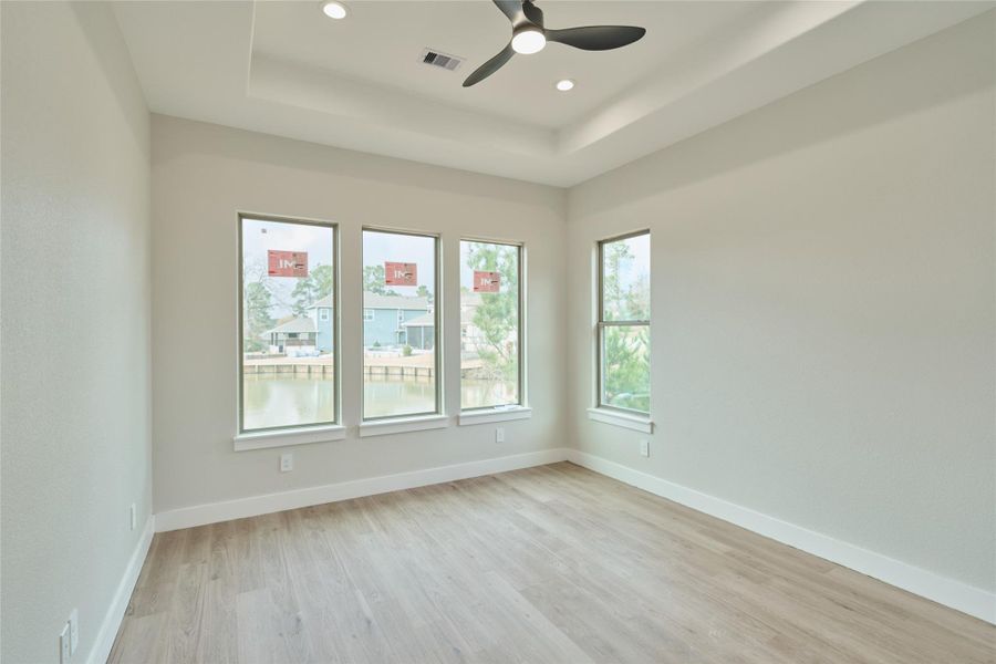 Spacious, unfurnished interior of a new home in , Huntsville (Image 27).