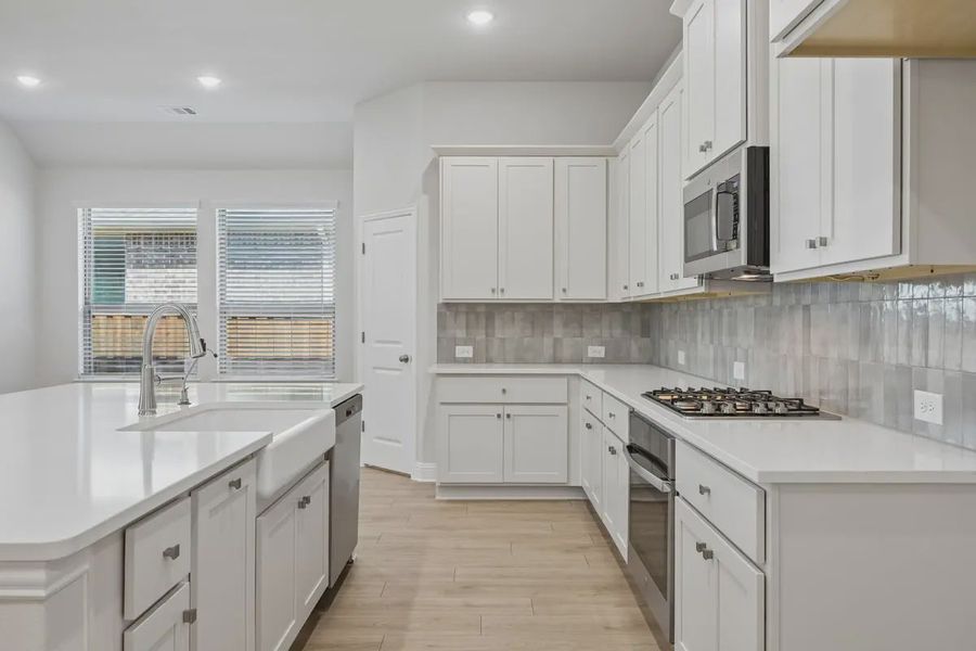 Furnished interior view inside a new home in Las Lomas, Forney (Image 5).