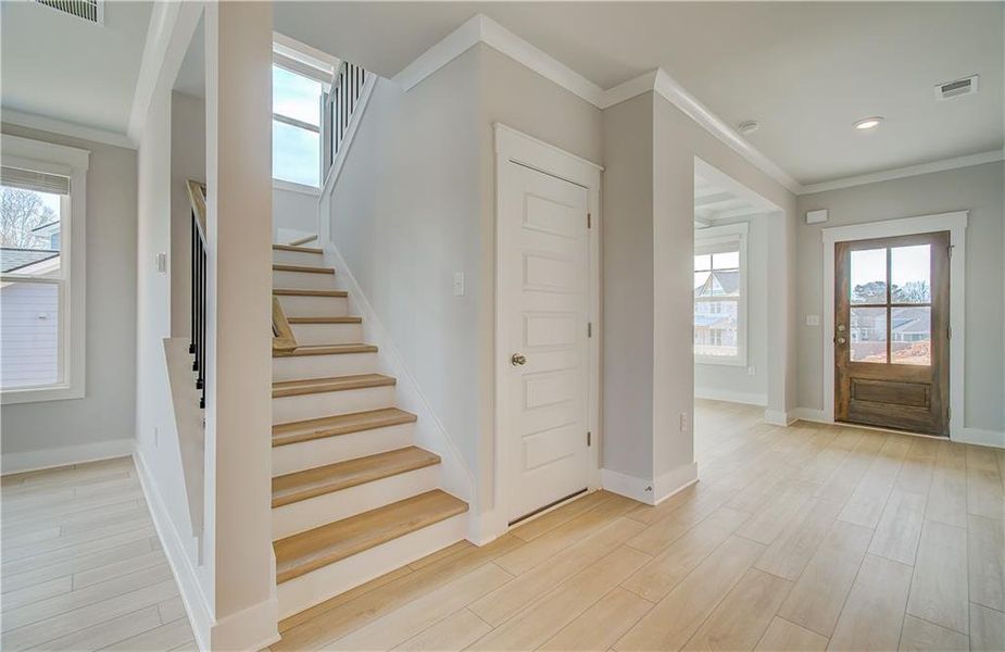 Spacious, unfurnished interior of a new home in Brush Arbor, McDonough (Image 10).