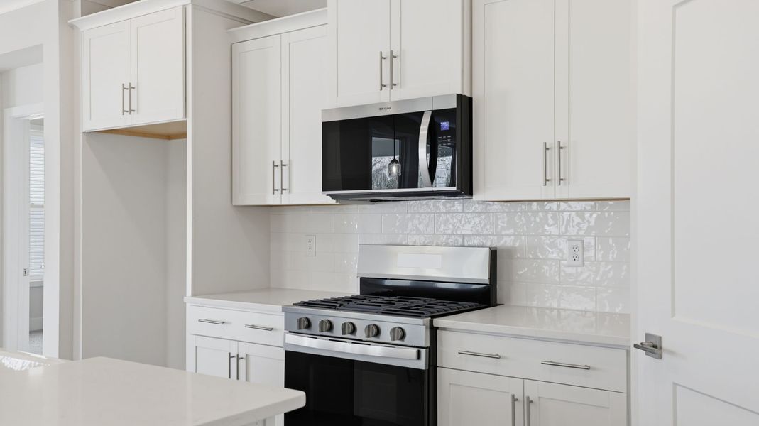 Furnished interior view inside a new home in Cottonwood Ridge, Piedmont (Image 8). Furnished interior view inside a new home in Cottonwood Ridge, Piedmont (Image 8).