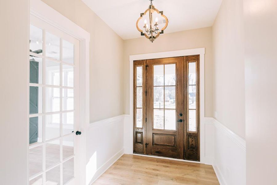 Spacious, unfurnished interior of a new home in , Walterboro (Image 33).