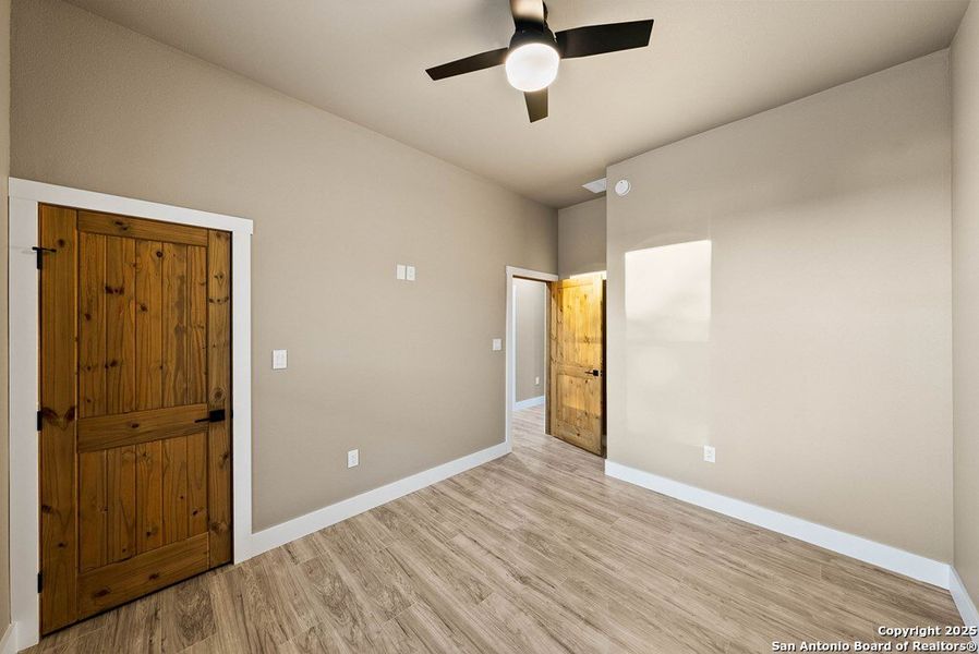Spacious, unfurnished interior of a new home in , Kerrville (Image 45).