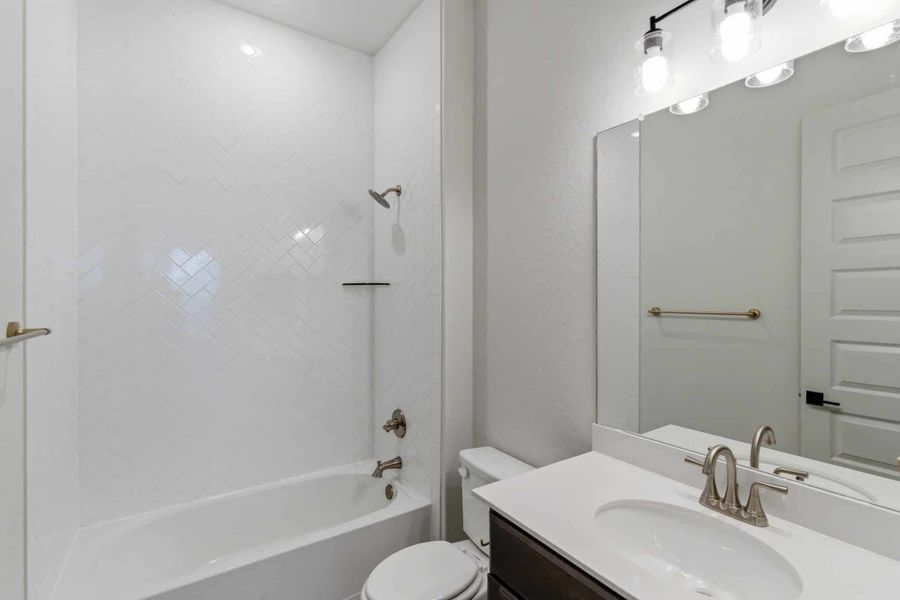 Furnished interior view inside a new home in Regency Ranch, Marion (Image 12).