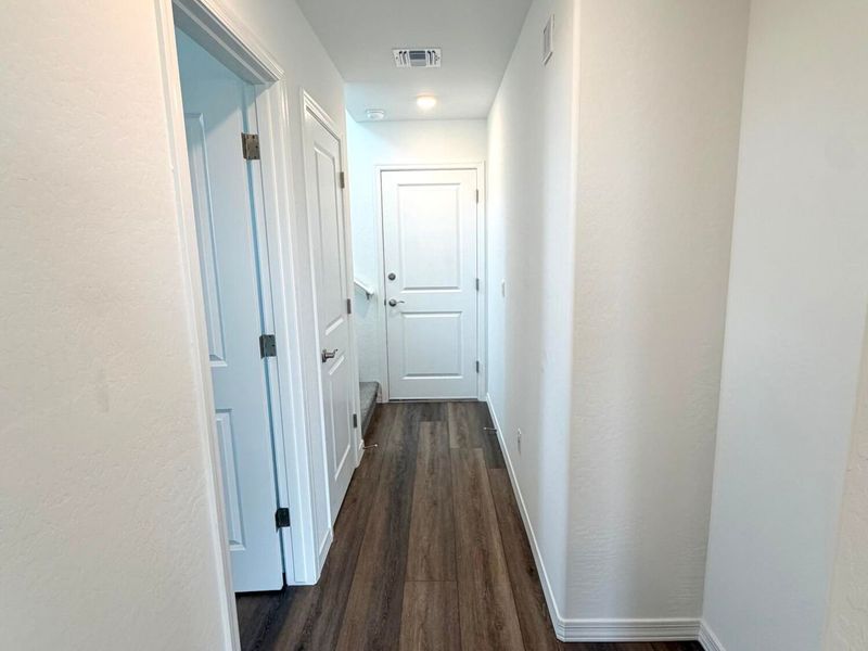 Spacious, unfurnished interior of a new home in South Ranch Southern Collection, Prescott (Image 6).