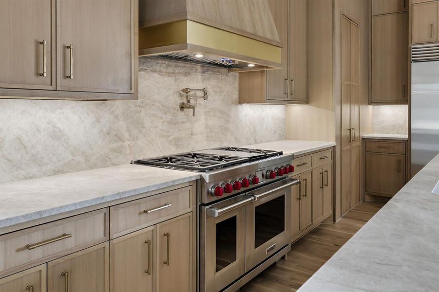 Furnished interior view inside a new home in , Dallas (Image 8).