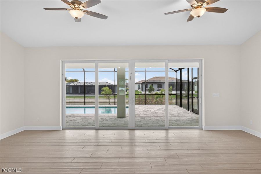 Spacious, unfurnished interior of a new home in Cape Coral, Cape Coral (Image 22).