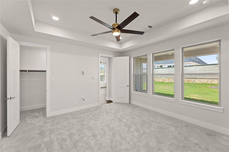 Spacious, unfurnished interior of a new home in Treeline, Justin (Image 23).