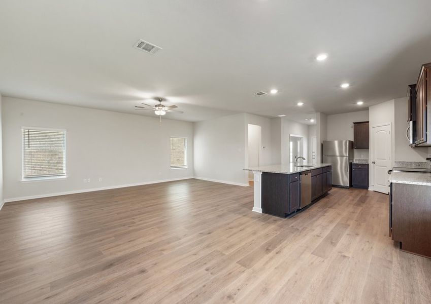 Representative unfurnished interior of a home built from the Bluebonnet by LGI Homes in Southaven, Hutchins (Image 8).