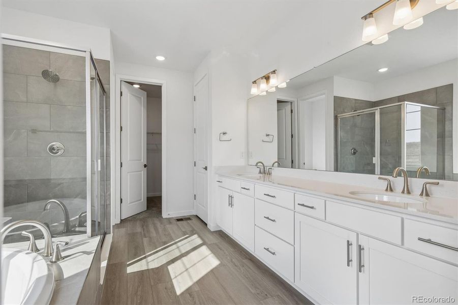 Furnished interior view inside a new home in Independence, Elizabeth (Image 14).