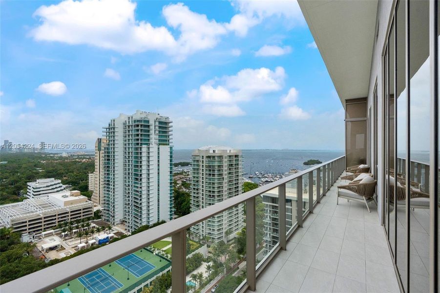 Condo located in Miami, FL showcasing its design and architecture (Image 24). Condo located in Miami, FL showcasing its design and architecture (Image 24).