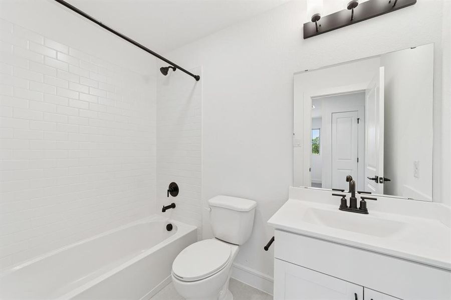 Furnished interior view inside a new home in Heritage Ranch, Sherman (Image 18). Furnished interior view inside a new home in Heritage Ranch, Sherman (Image 18).