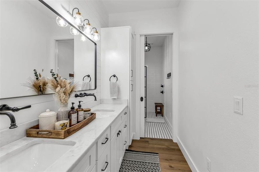 Furnished interior view inside a new home in , Arcadia (Image 48).