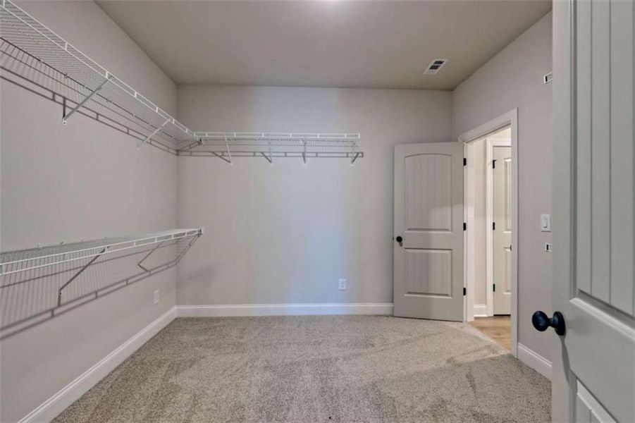 Spacious, unfurnished interior of a new home in , Clarkesville (Image 55).