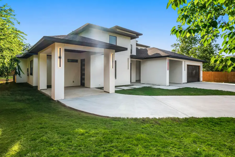 Exterior details and patio area of a home in , Cedar Park (Image 3).