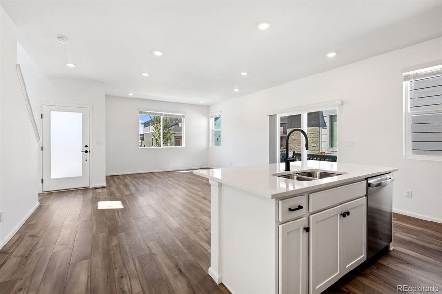 Image 33 of a home in Woodrose at Painted Prairie.