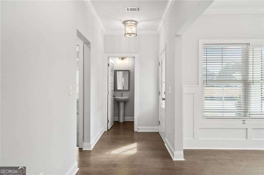 Spacious, unfurnished interior of a new home in , Athens (Image 7). Spacious, unfurnished interior of a new home in , Athens (Image 7).