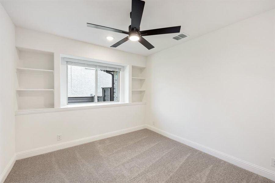 Spacious, unfurnished interior of a new home in Union Park Classic 60, Little Elm (Image 31). Spacious, unfurnished interior of a new home in Union Park Classic 60, Little Elm (Image 31).